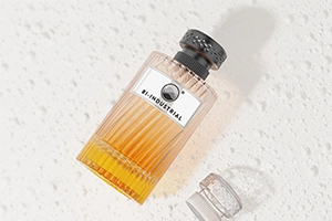 Fragrance Fusion: How Glass Bottles Enhance the Perfume Experience